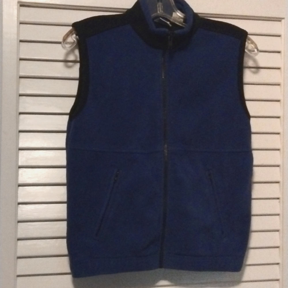 Gap vest kids size 7/8 purple/black zipper pockets